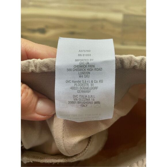 Isaac Mizrahi Live! Stretch Pink Culotte Pants w/ Button Size 2 - Picture 9 of 11